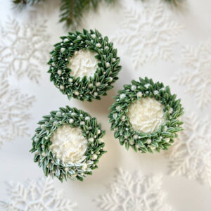 rachelles snowy wreath